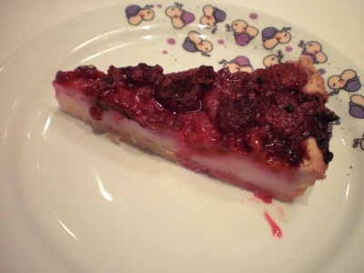 [Bild: ein St&uuml;ck selbstgebackener Himbeer-Grie&szlig;-Kuchen]